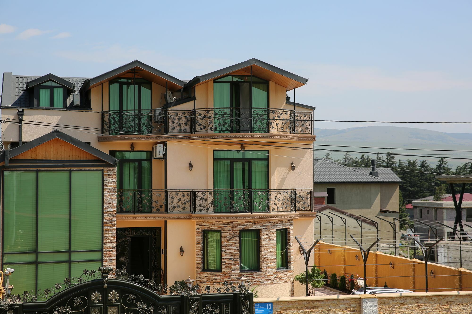 GK Villa Tbilisi Esterno foto
